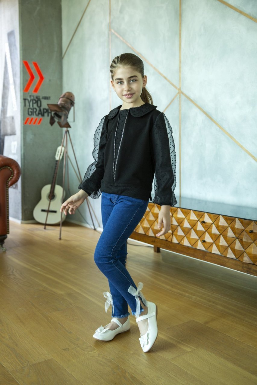 Casual Model with Decorative Zipper Black Color